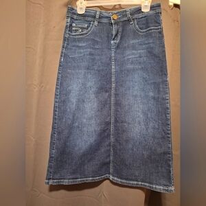The skirt outlet midi denim skirt size 8/9